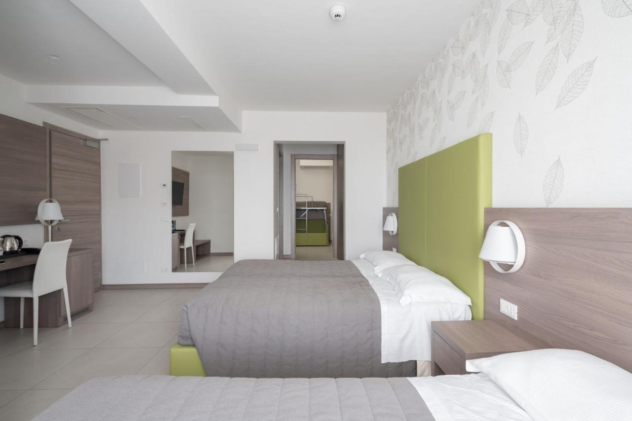 Hotel Iris Jesolo Exterior photo