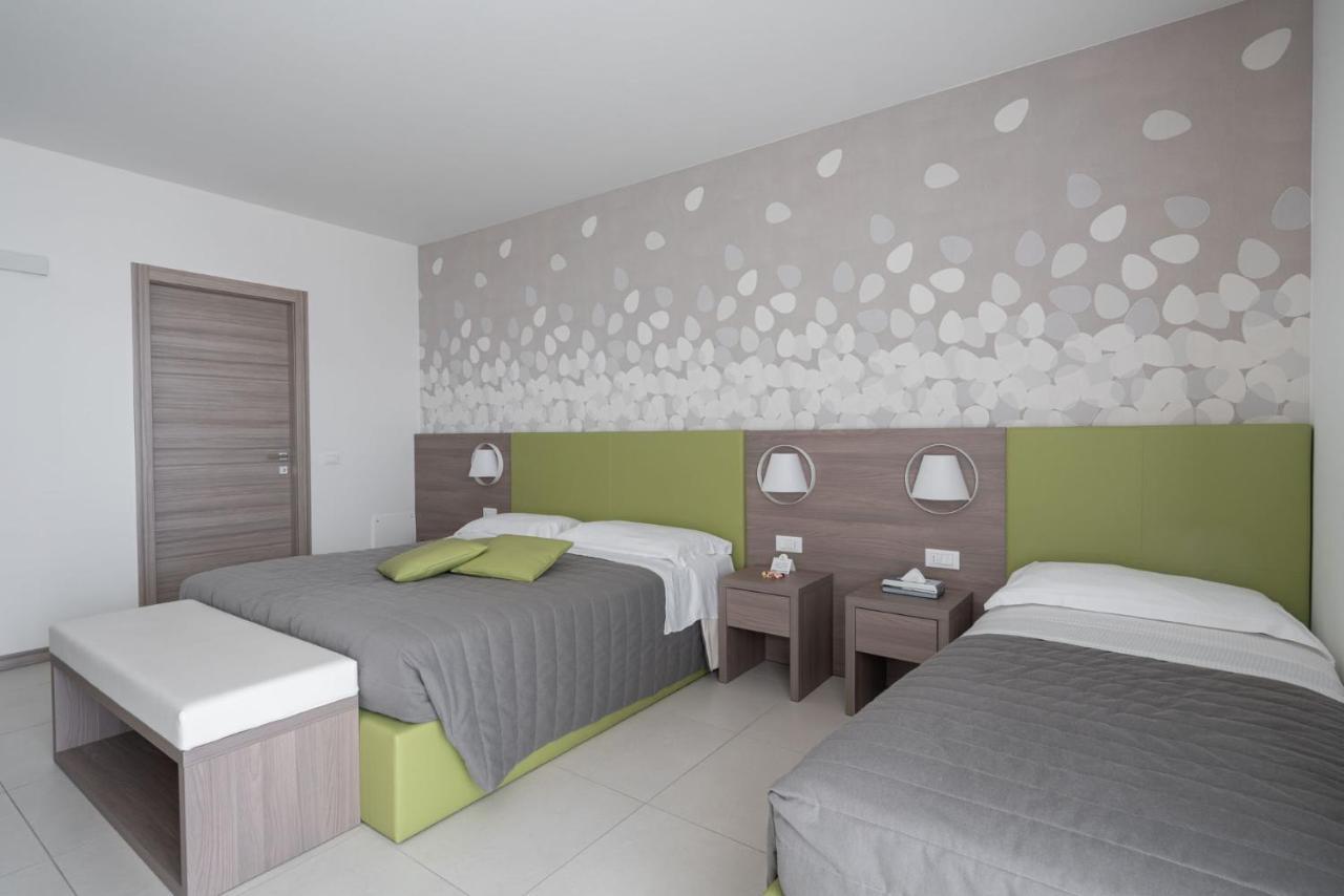 Hotel Iris Jesolo Exterior photo