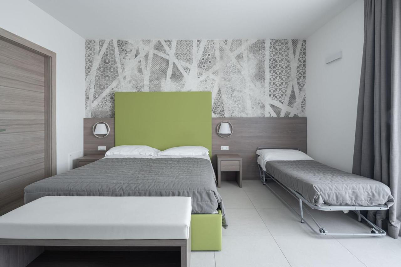 Hotel Iris Jesolo Exterior photo