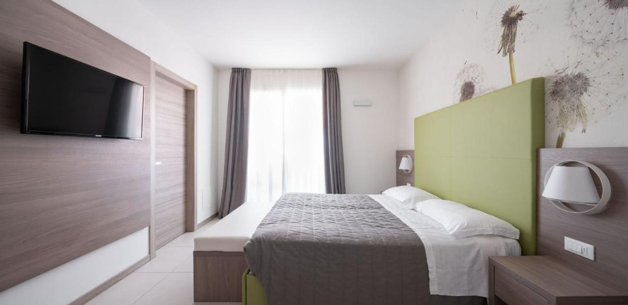 Hotel Iris Jesolo Exterior photo