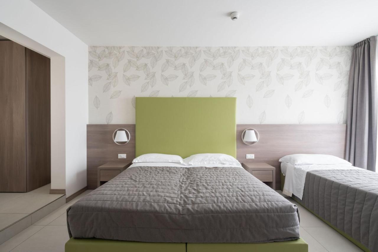 Hotel Iris Jesolo Exterior photo