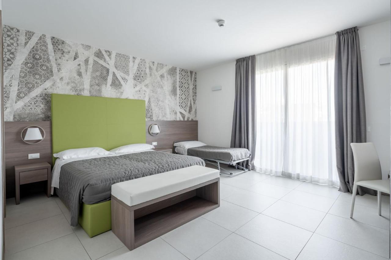 Hotel Iris Jesolo Exterior photo
