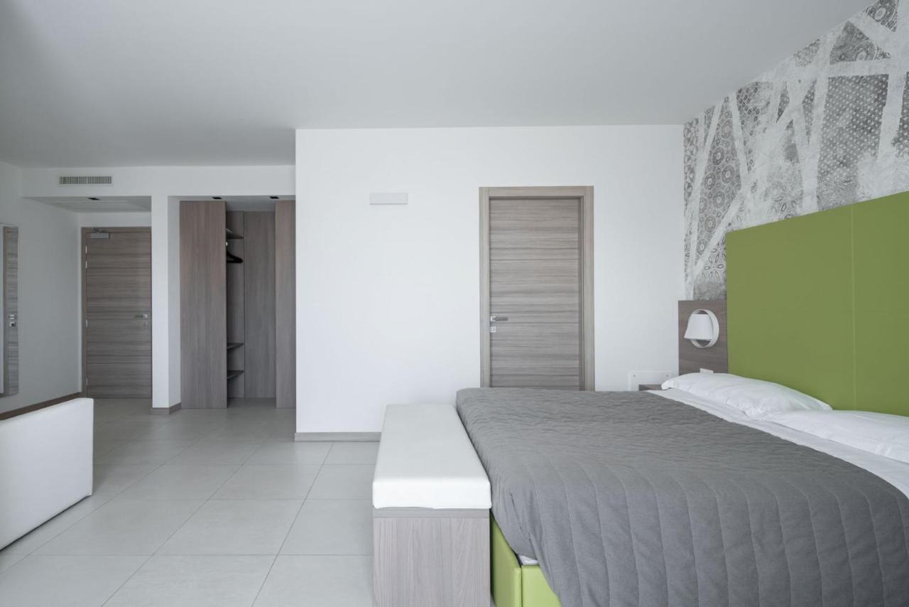 Hotel Iris Jesolo Exterior photo